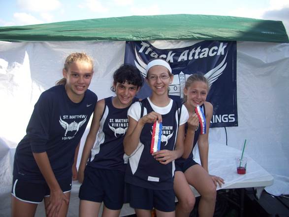 Sierra Elliott with teammates